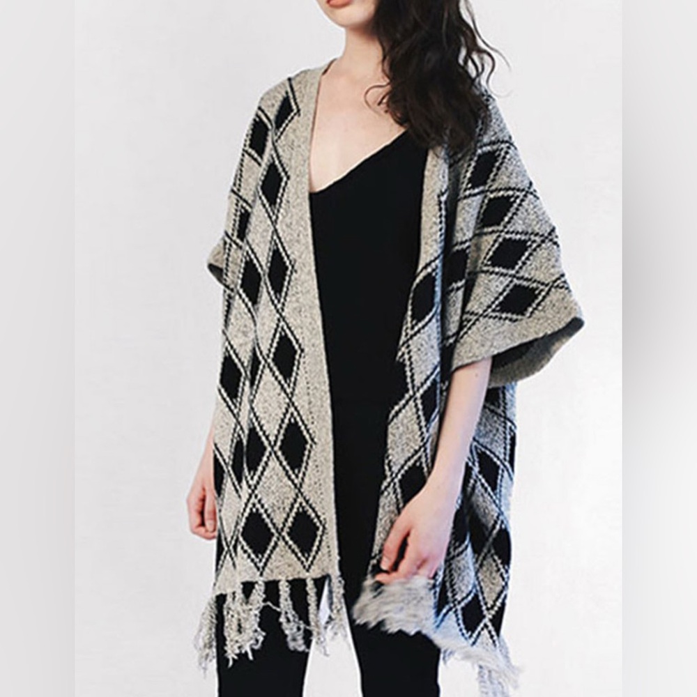 Black and Gray Diamond Pattern Sweater
